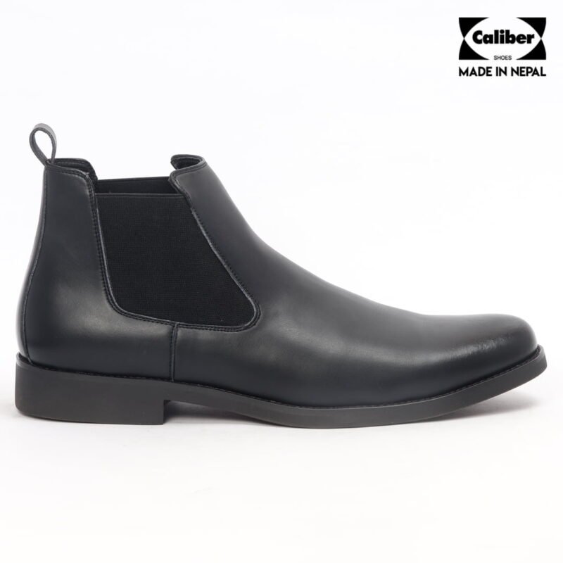 price of Caliber Shoes Black Chelsea Boots For Men